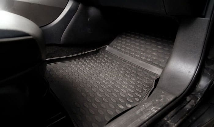 how to clean rubber car mats